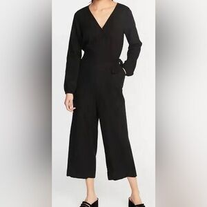 NWOT Cropped Wrap Top Jumpsuit Black Sz S